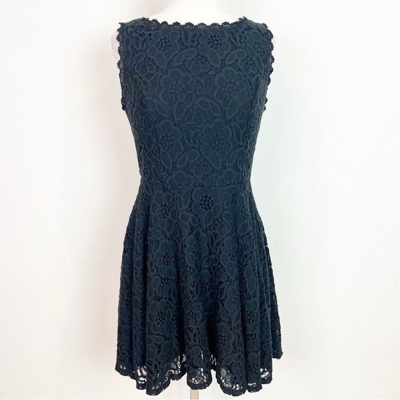 City Studio Dresses & Skirts - CITY STUDIO BLACK EYELET LACE SLEEVELESS FIT AND FLARE DRESS WOMENS SZ 11
